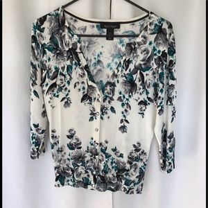 White House Black Market Floral Sweater with a bit of Sparkle Size Small #2289